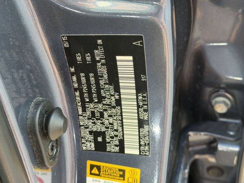 Used 2015 Toyota Highlander LE FWD image 27