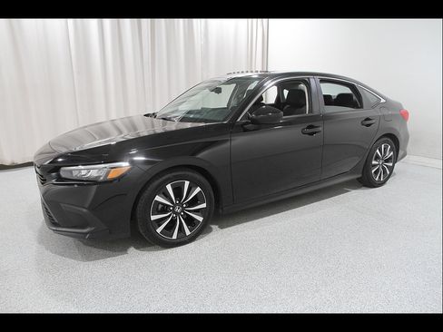 Used 2024 Honda Civic EX image 3