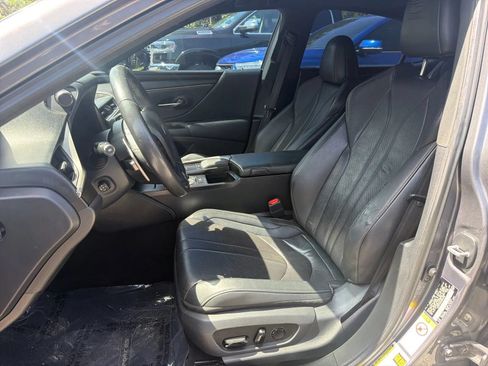 Used 2019 Lexus ES 350 F Sport w/ Accessory Package 2 FWD image 12