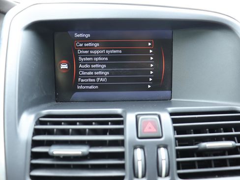 Used 2013 Volvo XC60 3.2 AWD/4WD image 31