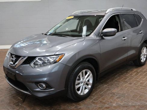 Used 2016 Nissan Rogue SV FWD image 3