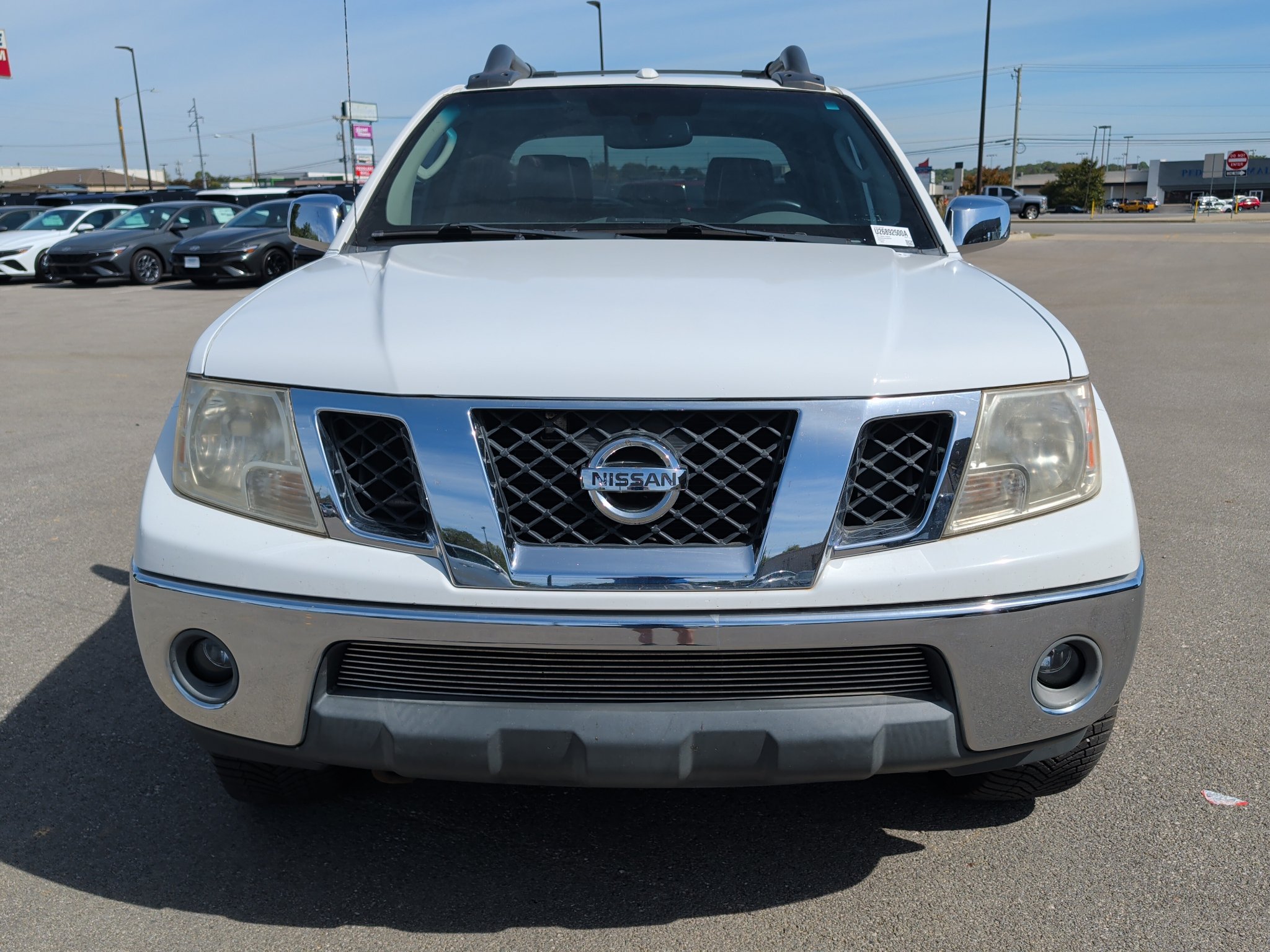 Used 2011 Nissan Frontier SL w/ Moonroof Pkg AWD/4WD image 7