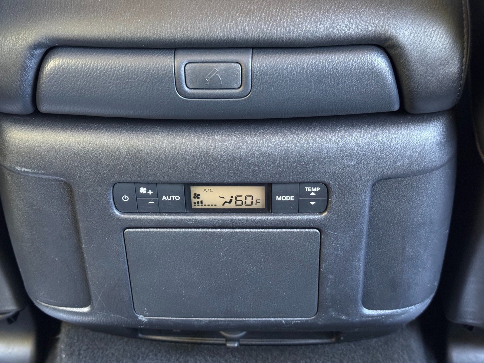 Used 2021 Nissan Armada SL w/ Captain's Chairs Package AWD/4WD image 37