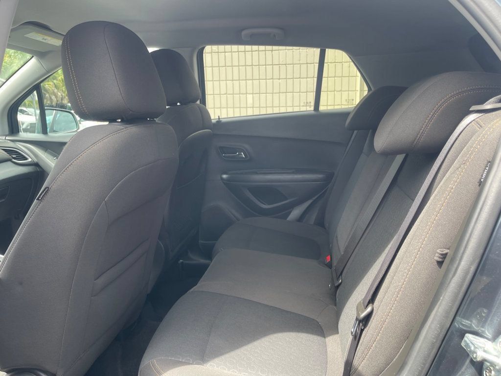 Used 2021 Chevrolet Trax LS w/ Tint and Cruise Package FWD image 13
