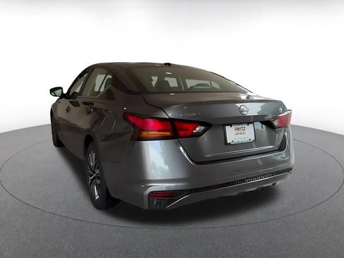 Used 2026 Nissan Altima 2.5 SV FWD image 10
