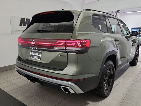 New 2026 Volkswagen Atlas Peak Edition AWD/4WD image 4