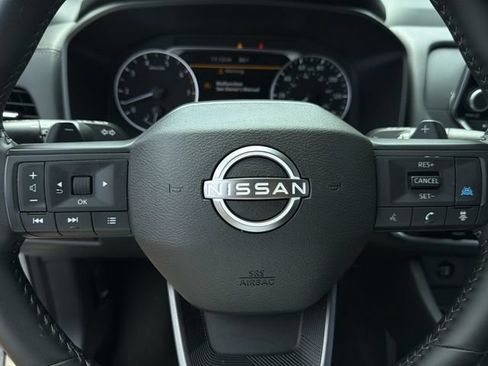 Used 2025 Nissan Rogue SV FWD image 14