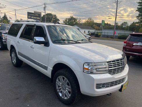 Used 2012 Lincoln Navigator L 4WD image 7