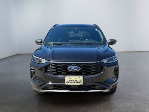 Used 2023 Ford Escape ST-Line w/ Tech Pack #1 AWD/4WD image 8