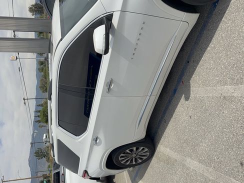 Used 2023 Chevrolet Traverse Premier image 16