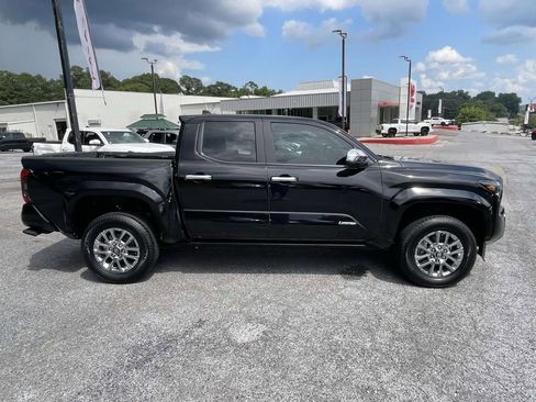 Used 2024 Toyota Tacoma Limited w/ Limited Package (LT) AWD/4WD image 2