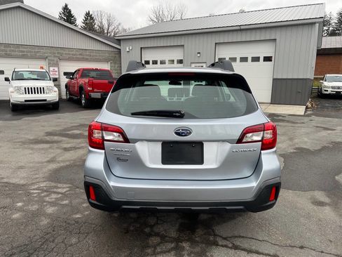 Used 2018 Subaru Outback 2.5i image 4
