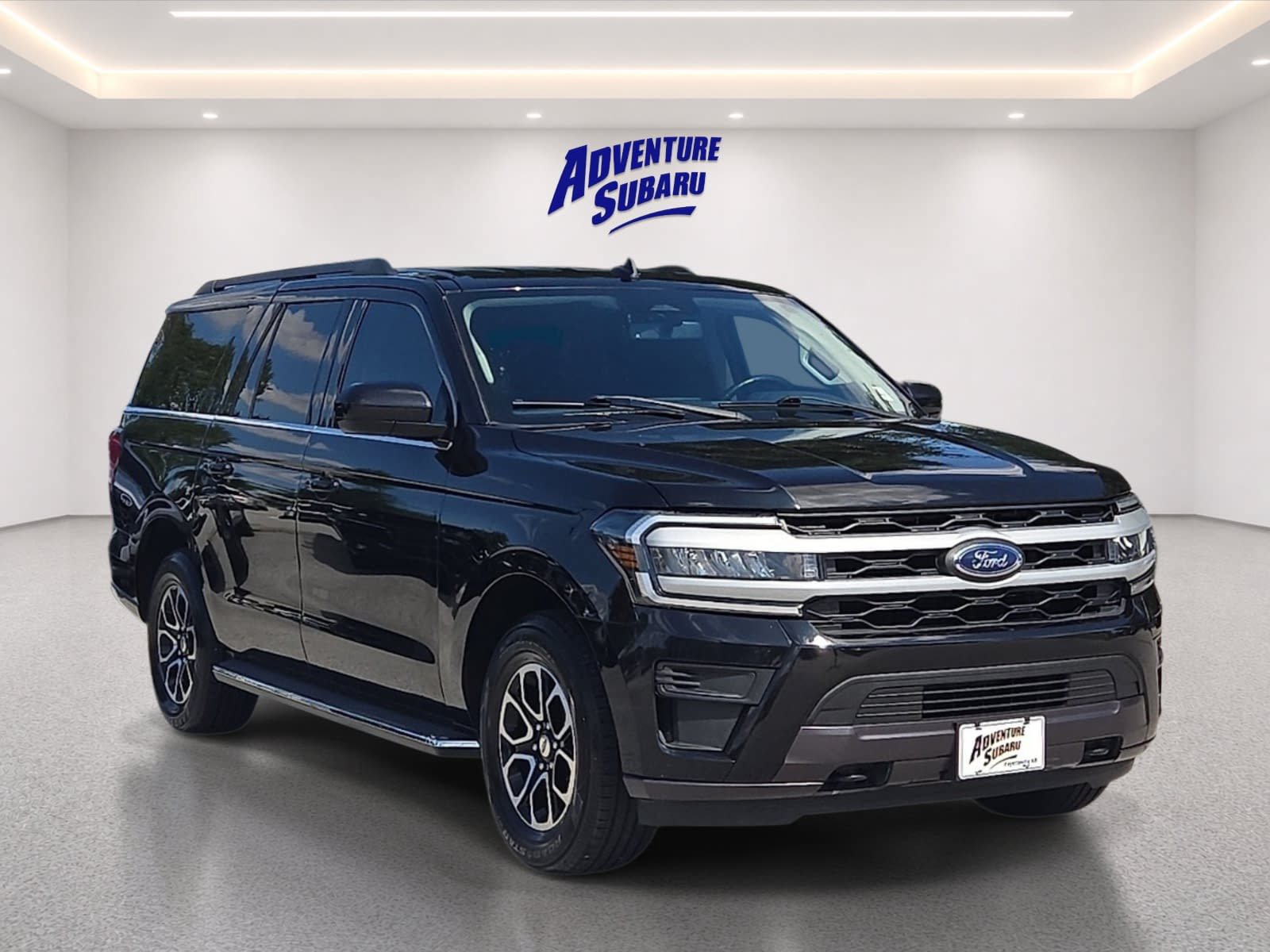 Used 2023 Ford Expedition Max XLT AWD/4WD image 1