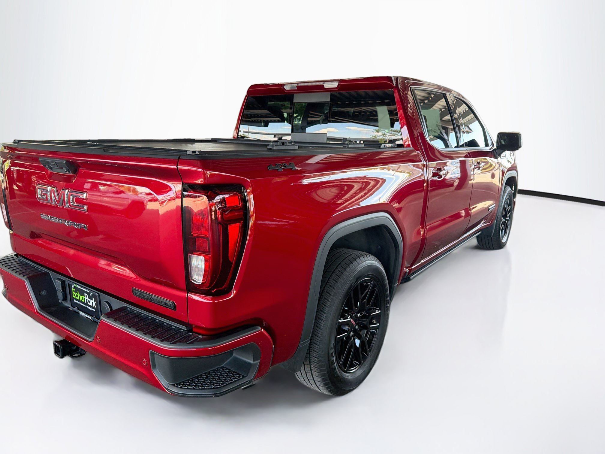 Used 2024 GMC Sierra 1500 Elevation w/ Elevation Premium Package AWD/4WD image 9
