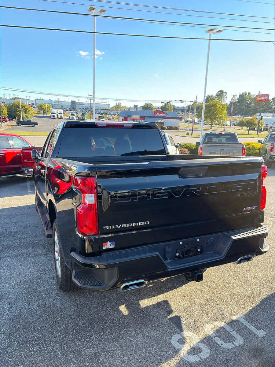 Used 2025 Chevrolet Silverado 1500 RST w/ Z71 Off-Road Package AWD/4WD image 14