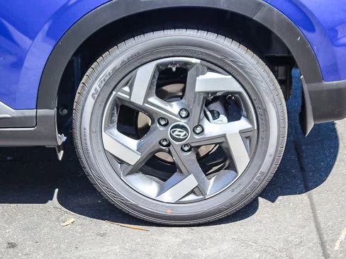 New 2025 Hyundai Venue SEL image 8