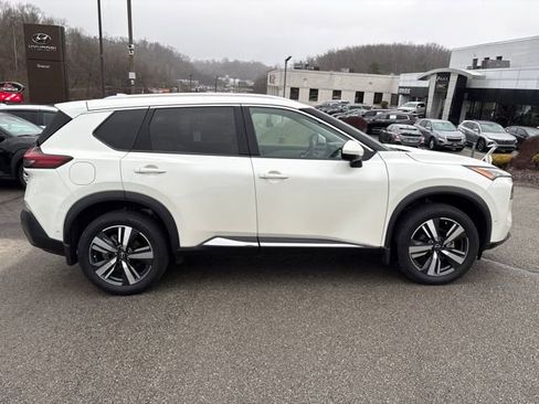 Certified 2023 Nissan Rogue SL w/ SL Premium Package image 6