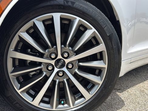 Used 2019 Lincoln MKZ Premiere FWD image 27