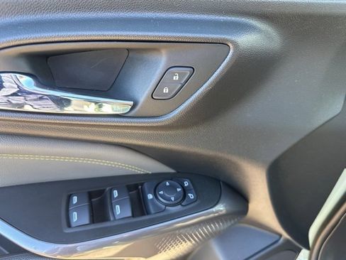 Certified 2025 Chevrolet Trax ACTIV w/ Driver Confidence Package image 14