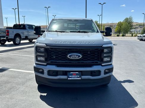 Used 2024 Ford F350 Lariat w/ Lariat Ultimate Package AWD/4WD image 3