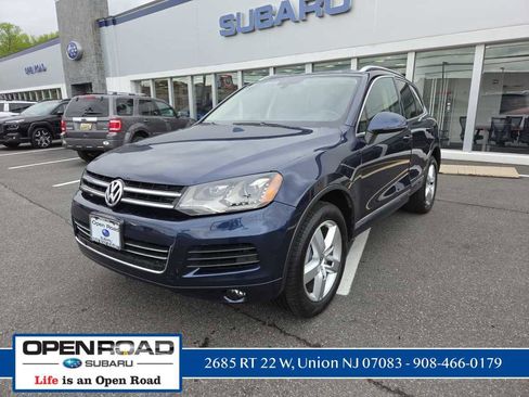 Used 2012 Volkswagen Touareg Sport AWD/4WD image 3