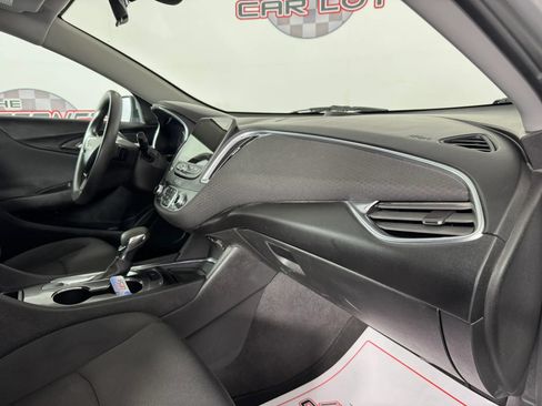 Used 2021 Chevrolet Malibu LT FWD image 12