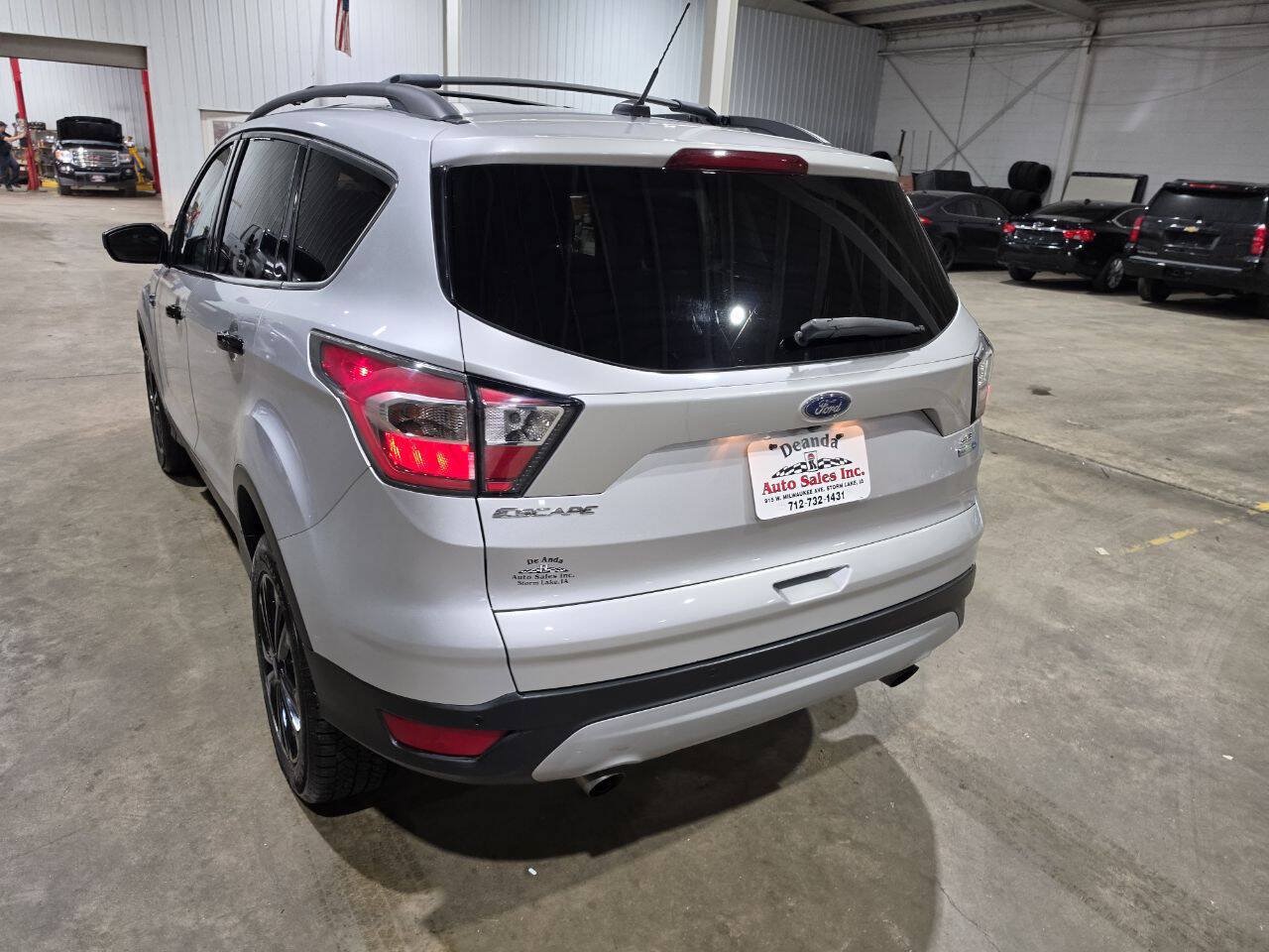 Used 2017 Ford Escape SE w/ Equipment Group 201A AWD/4WD image 8