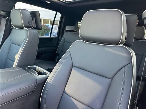 New 2026 GMC Yukon XL Elevation w/ Elevation Premium Package AWD/4WD image 31
