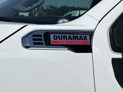 New 2026 GMC Sierra 2500 Pro AWD/4WD image 3