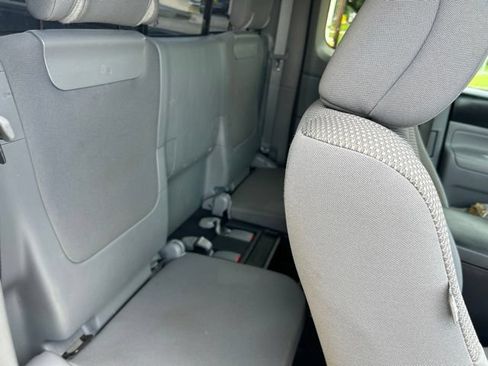 Used 2013 Toyota Tacoma PreRunner w/ Convenience Pkg RWD image 15