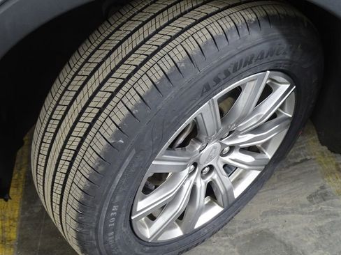 Used 2023 Cadillac XT4 Premium Luxury image 43