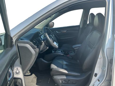 Used 2018 Nissan Rogue SL FWD image 14