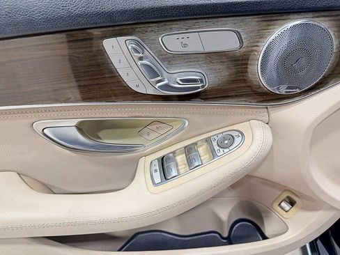 Used 2015 Mercedes-Benz C 300 4MATIC Sedan image 26