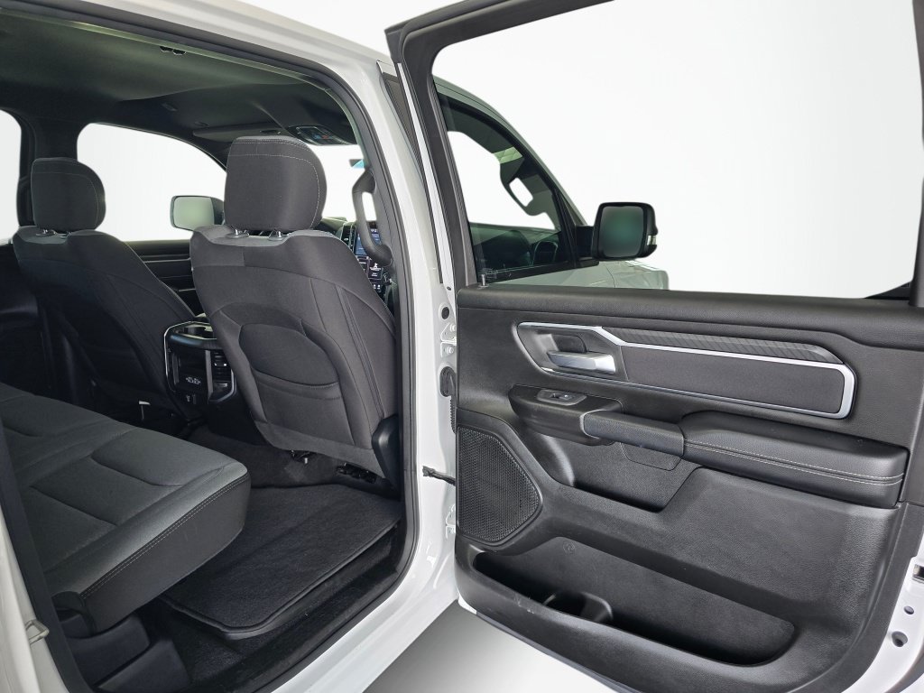 Used 2025 RAM 1500 Big Horn AWD/4WD image 40