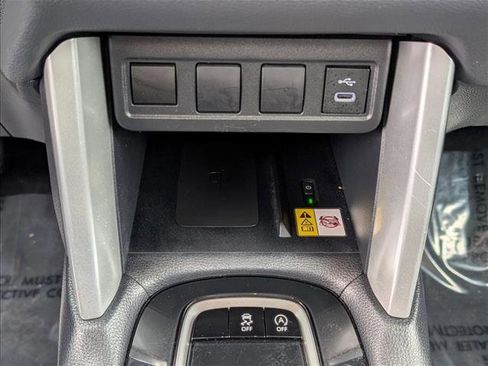 Used 2023 Toyota Corolla Cross LE w/ Moonroof Package image 12