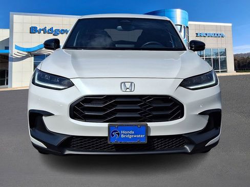 Used 2023 Honda HR-V Sport image 2