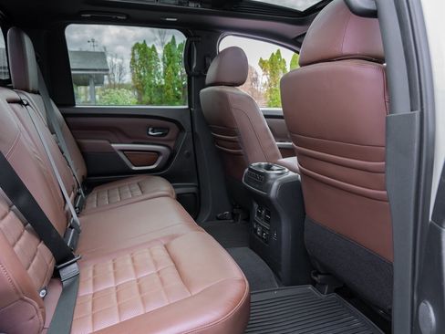Used 2020 Nissan Titan Platinum Reserve AWD/4WD image 21