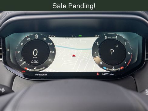 Used 2025 Land Rover Range Rover Sport Dynamic SE AWD/4WD image 14