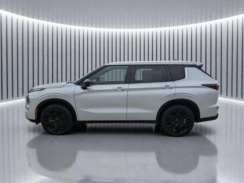 New 2026 Mitsubishi Outlander LE FWD image 7