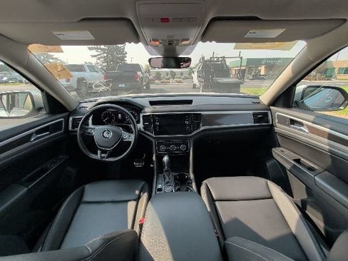 Used 2019 Volkswagen Atlas SEL R-Line AWD/4WD image 25