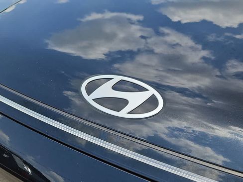 Used 2024 Hyundai Kona SEL FWD image 30