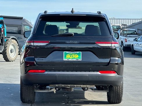 New 2026 Jeep Grand Cherokee Altitude image 5