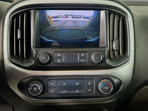 Used 2022 Chevrolet Colorado LT RWD image 14