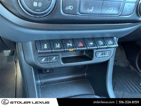 Used 2021 Chevrolet Colorado Z71 w/ Safety Package image 32