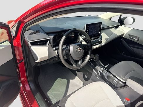 Used 2020 Toyota Corolla LE FWD image 10