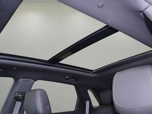 New 2025 Cadillac XT5 Sportv image 27