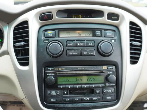 Used 2006 Toyota Highlander Sport image 16