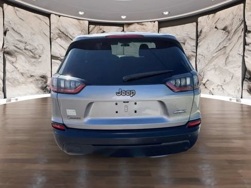 Used 2020 Jeep Cherokee Latitude Plus FWD image 4