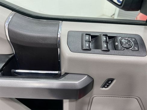 Used 2018 Ford F150 XLT image 13