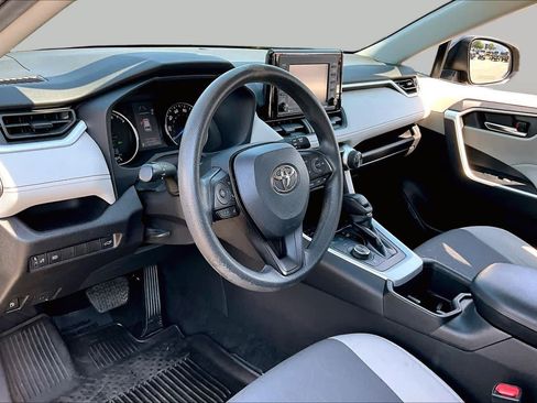 Certified 2022 Toyota RAV4 XLE w/ Convenience Package AWD/4WD image 17
